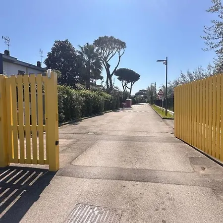 Sabrina Vicina Al Mare Villa Terracina